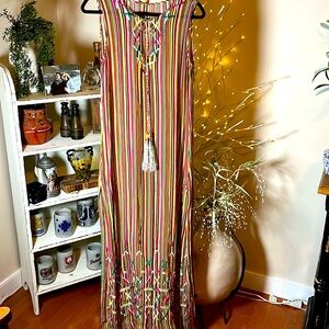COLORFUL S MAXI DRESS  Without tags, feels like rayon/poly Immaculate condition.